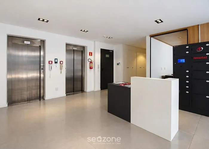 Apartamento Em Cond. C/ Piscina E Vista Cid. Tbf0609