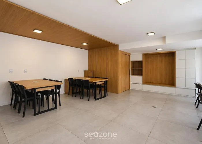 Em Cond. C/ Piscina E Vista Cid. Tbf0609 *